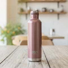 Insulated stainless steel water bottle product shot
